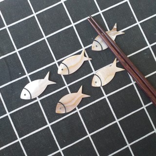 Bộ 5 Gác đũa Xà Cừ hồng hình Cá  - Phụ kiện cao cấp giúp bàn ăn sang trọng