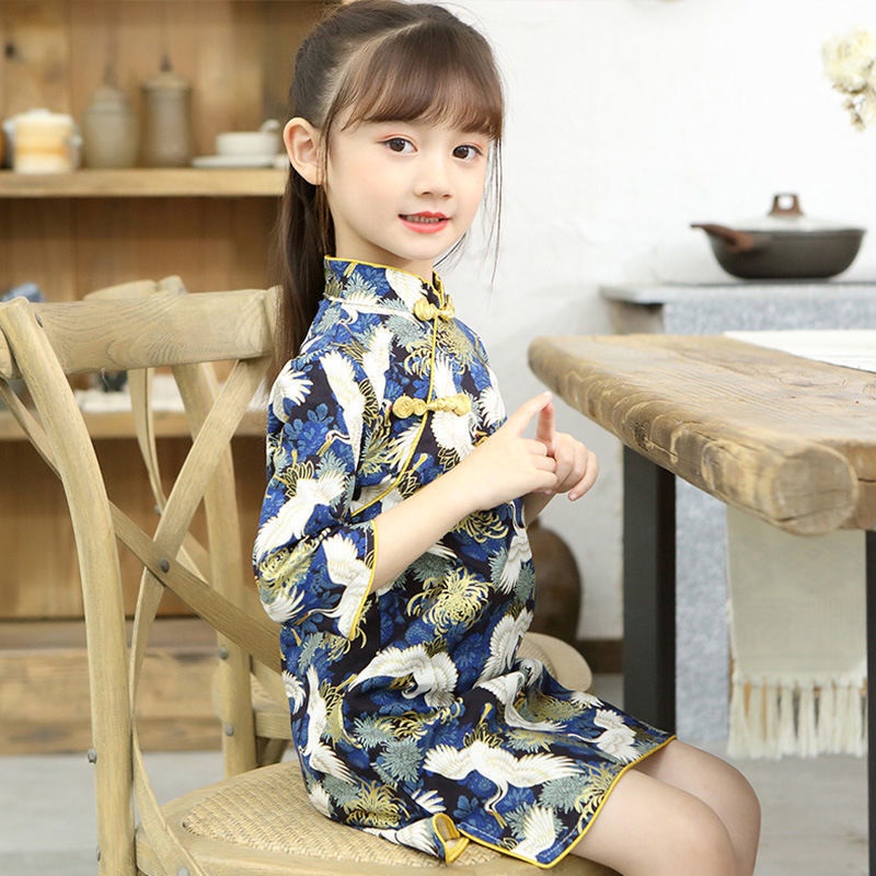 Váy sườn xám tay lửng đậm chất tiểu thư cho bé gái