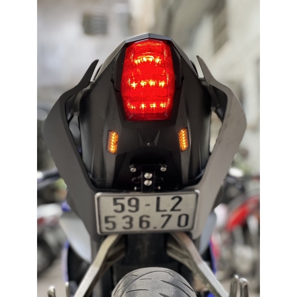 ốp biển số chính hãng MHR gầm vuốt đuôi tích hợp xi nhan yamaha r15 r15v3 cbr150 gsx150 r150 s150u