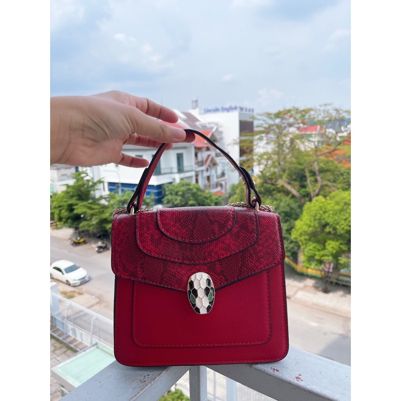 Túi màu đỏ