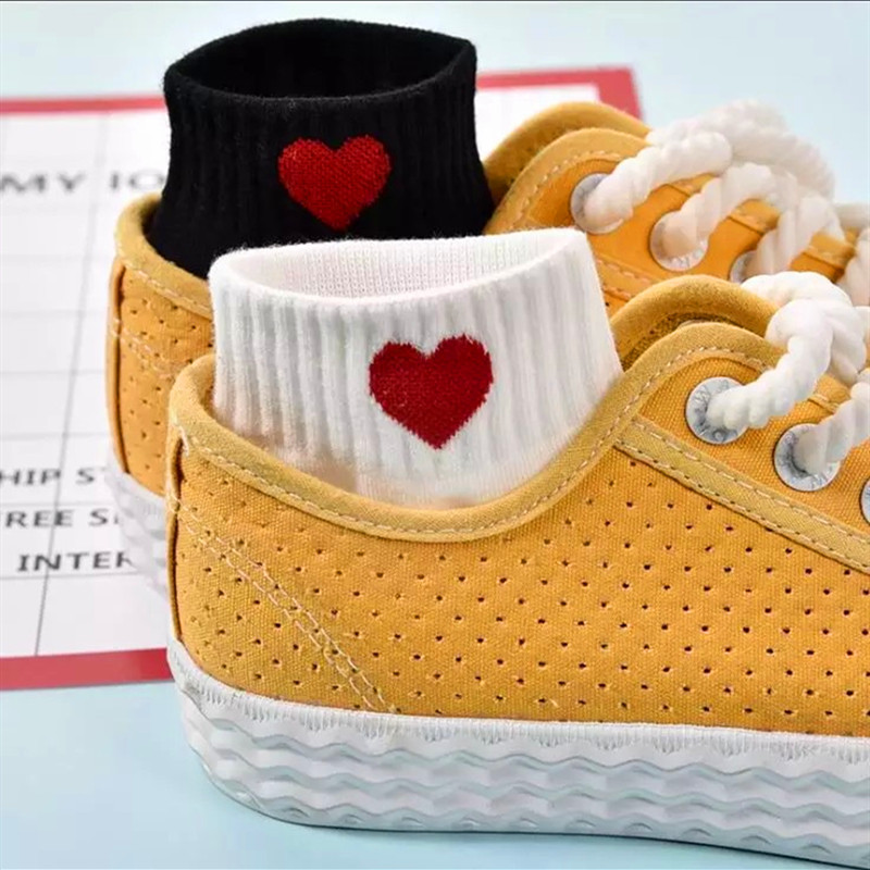 Set 5 đôi tất Cotton mềm mại thoải mái in họa tiết trái tim màu đỏ dễ thương cho nữ