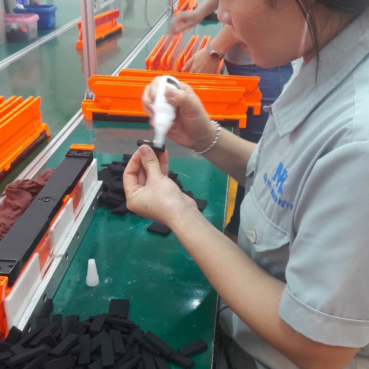 Keo dán đa năng, siêu dính 3M Pr100 chuyên dán giày, nhựa plastic, rubber - cao su, sắt