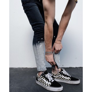 Quần ZOMBIE® Bleached Hem Zips In Black
