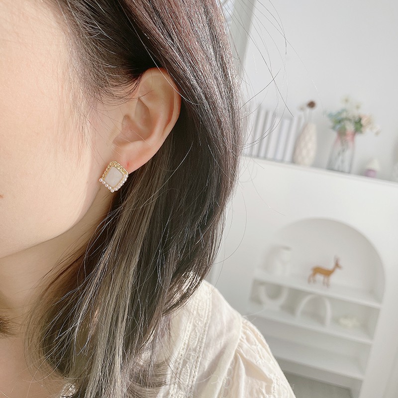 Bông tai đính ngọc trai giả xinh xắn C43