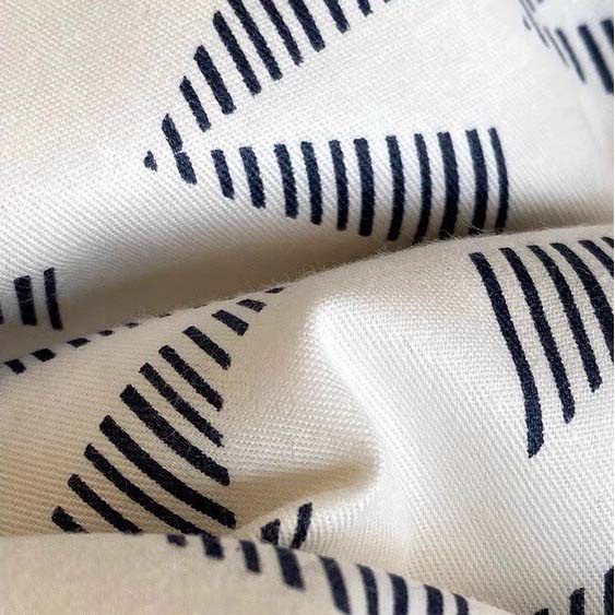 Bộ vỏ chăn ga gối 4 món Cotton Poly chữ V trắng đen