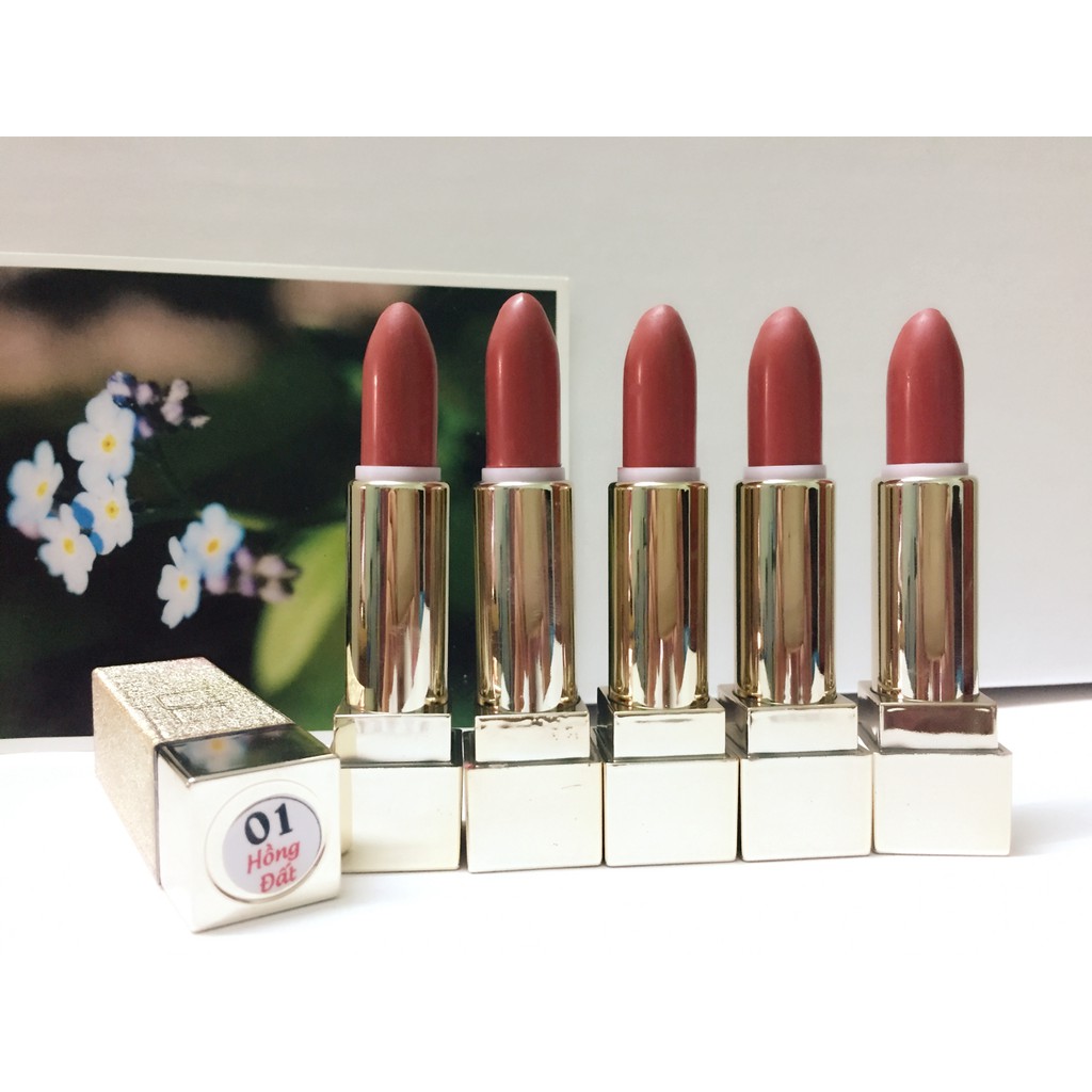 Son  hồng đất Pansy Natural Lipstick, được làm từ các nguyên liệu thiên nhiên cao cấp, không chì, mềm mịn.