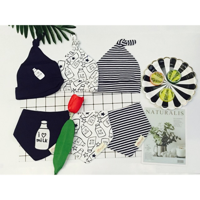Set 3 mũ + set 3 yếm momcare