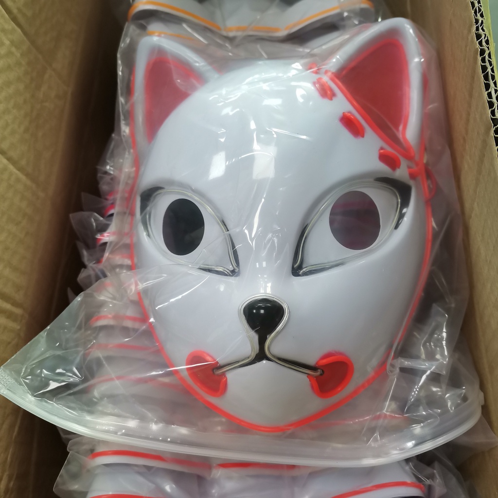 Demon Slayer Mặt Nạ Hóa Trang Hình Mèo Có Đèn LED Phát Sáng Độc Đáo