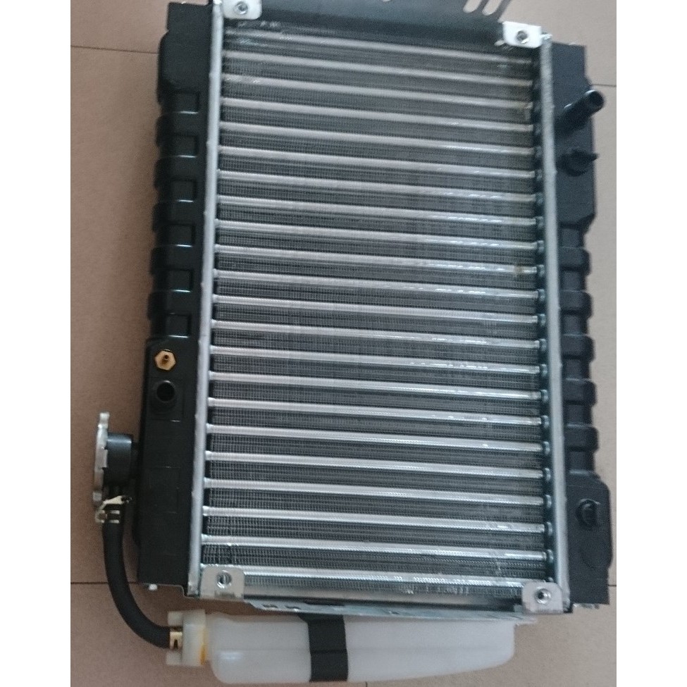 két nước xe ba gác máy