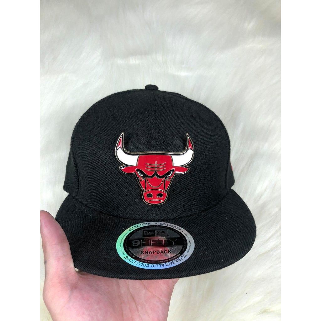 Mũ Nón snapback Chicago Bulls đen logo đỏ  - Mũ Nón full tem siêu đẹp siêu cá tính free size
