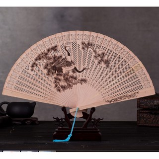 Quạt cổ trang điêu khắc phong cảnh