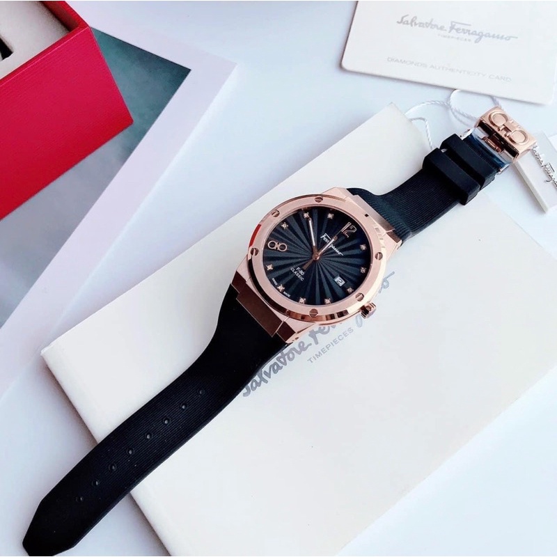 Đồng hồ nữ Salvatore Ferragamo F80 Classic