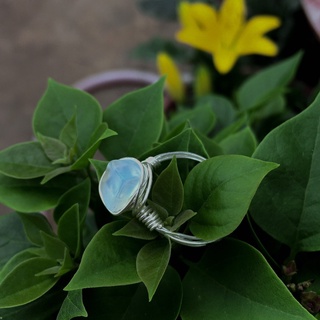 Nhẫn đá Opal