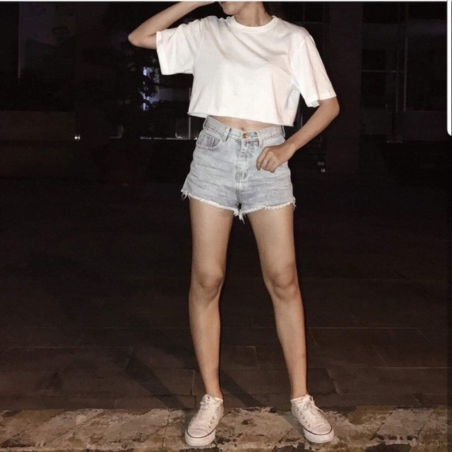 Croptop Trơn Rộng Cổ Tim - Cổ Tròn