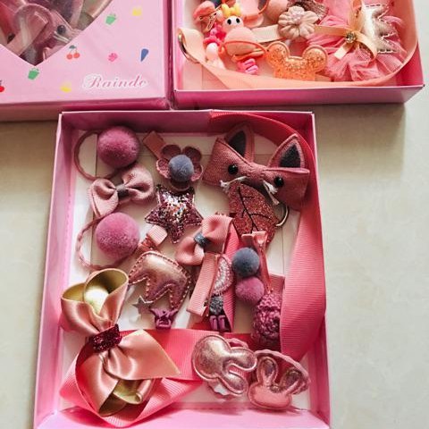 Kẹp tóc cho bé gái 18 chi tiết kèm hộp màu hồng xinh xắn đáng yêu hình trái tim
