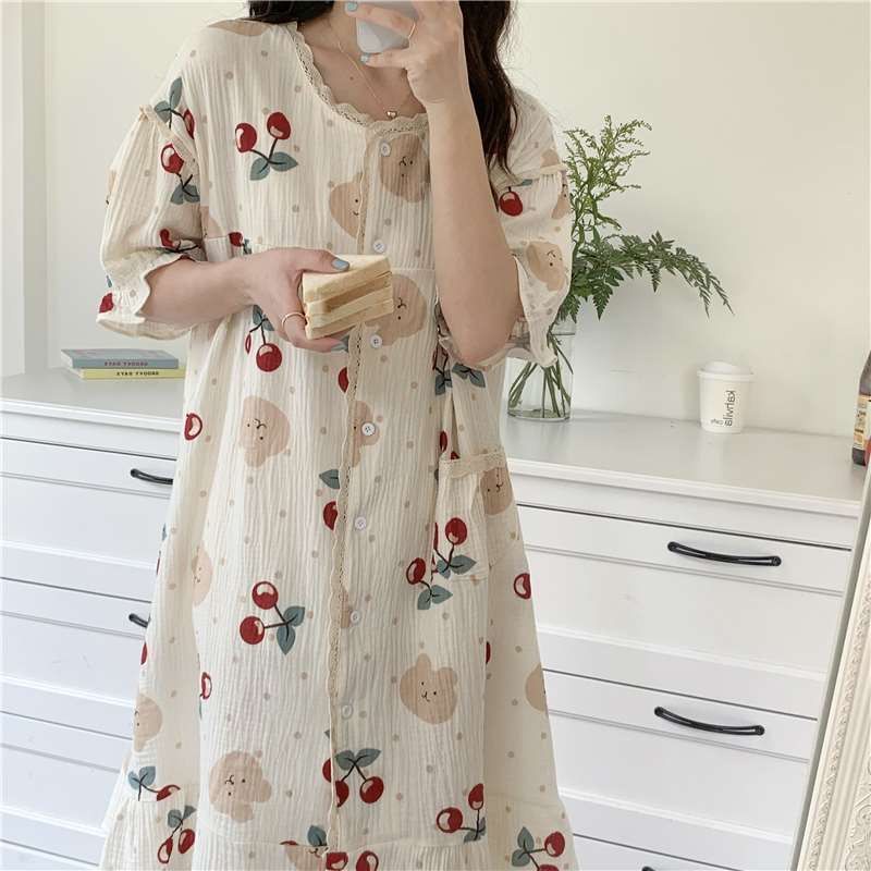 Set pyjama form rộng in hoa nhí phối ren phong cách công chúa ngọt ngào mùa hè