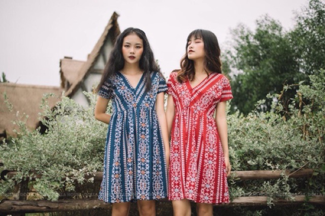 Đầm thổ cẩm cổ tim váy hoạ tiết boho babydoll