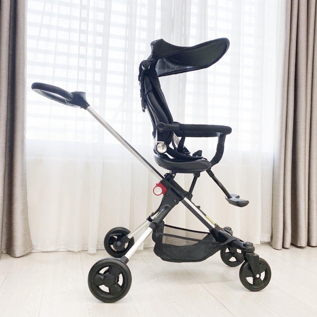 Xe đẩy đảo chiều cao cấp Tomorrow TW-0205 đi du lịch