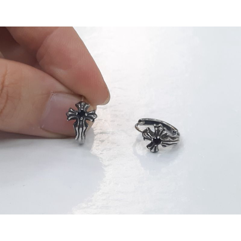 KHUYÊN VÒNG CHROME HEART CÁ TÍNH