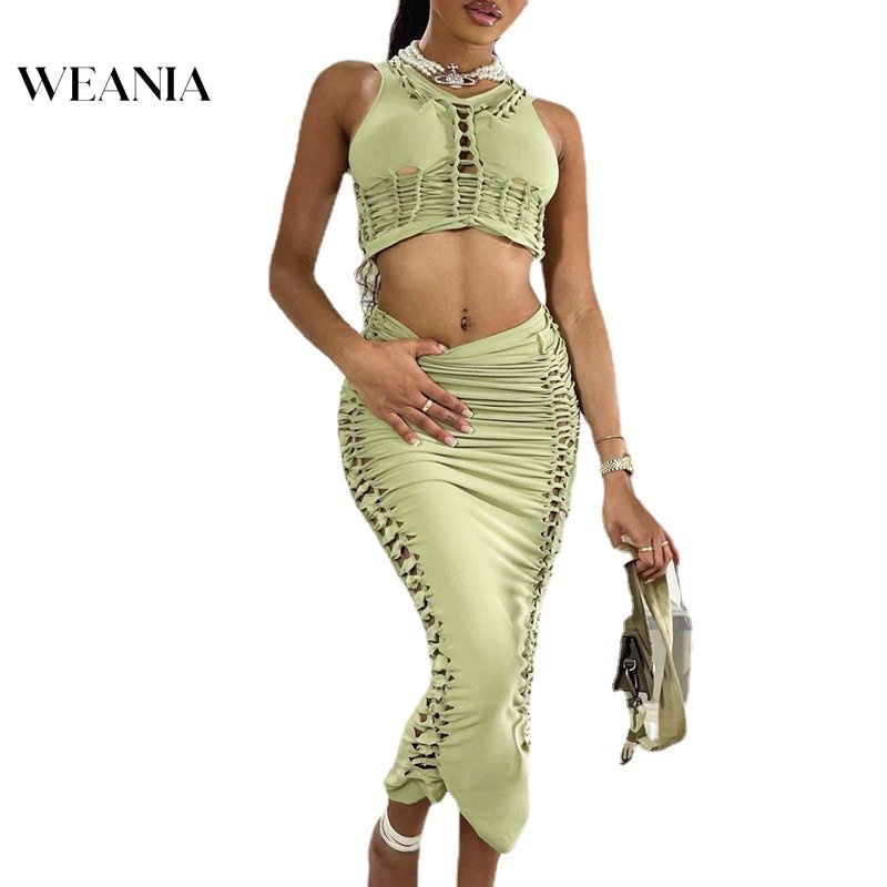 Bộ Áo Tank Top Cổ Yếm Phối Chân Váy Lưng Cao Khoét Rỗng Cá Tính Cho Nữ