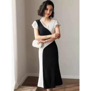 Đầm Cati midi phối đen trắng