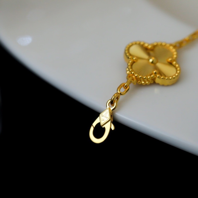 Lắc tay / vòng tay nữ cỏ bốn lá siêu xinh VanCleef&Arpels trang sức cao cấp mạ vàng