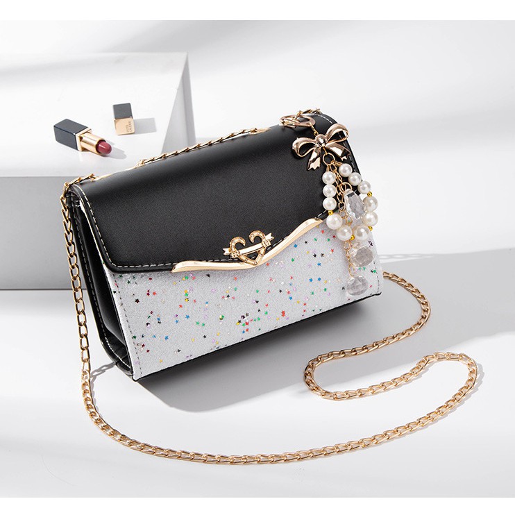 [ TÚI NỮ HÀN QUỐC ] Túi Đeo Chéo Khóa Gài T19 Trái Tim -CÓ 4 MÀU LỰA CHỌN CÓ PHỤ KIỆN NƠ NGỌC TRAI MẠ VÀNG NON ĐI KÈM | BigBuy360 - bigbuy360.vn