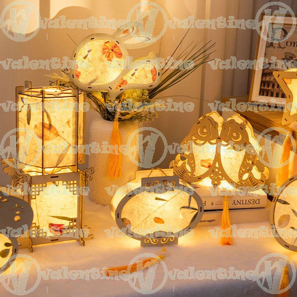 Lồng Đèn Bằng Gỗ Thủ Công Dùng Trang Trí Lễ Valentine 3