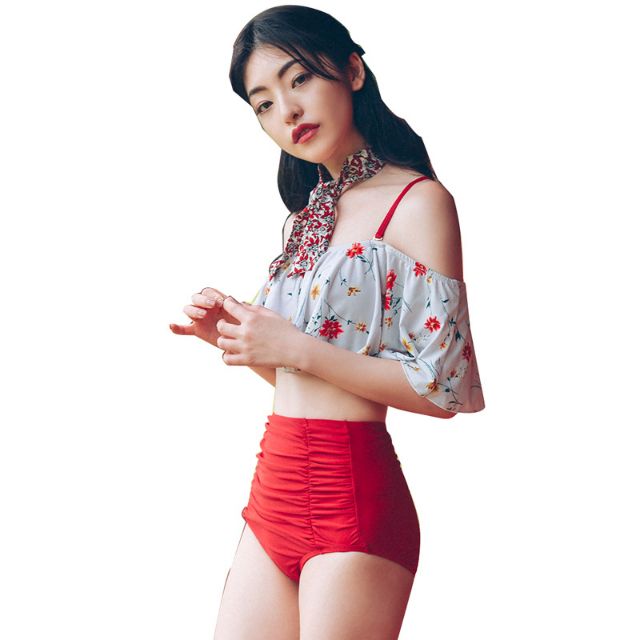 Bikini bèo trễ vai hoa nhí( kèm hình thật)