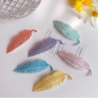KẸP BẤM/KẸP TÓC HÌNH CHIẾC LÁ