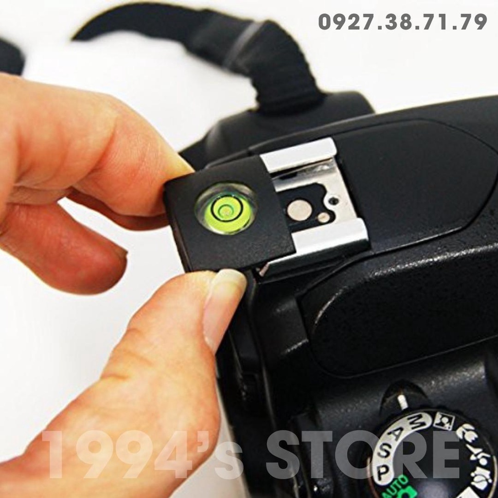 (CÓ SẴN) Nắp Che Bụi Chân Đèn Flash Hotshoe Có Hạt Nước Cân Bằng Cho Máy Ảnh DSLR Miroless Fujifilm Sony Canon EOS M