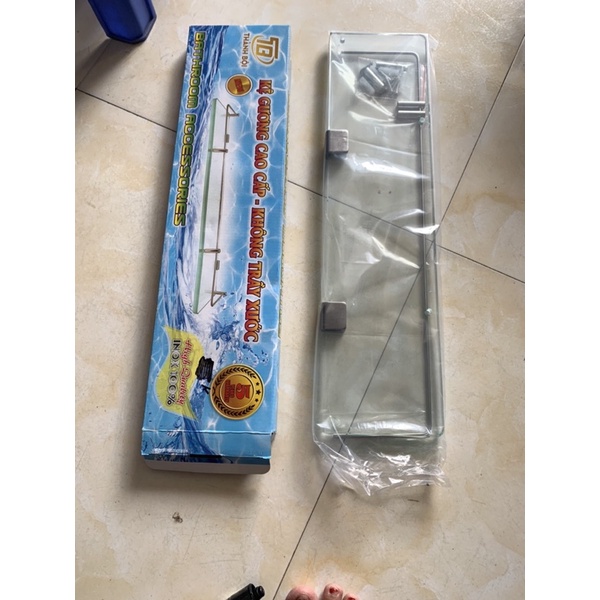 Kệ gương nhà tắm, kệ kính cao cấp không trầy xước.