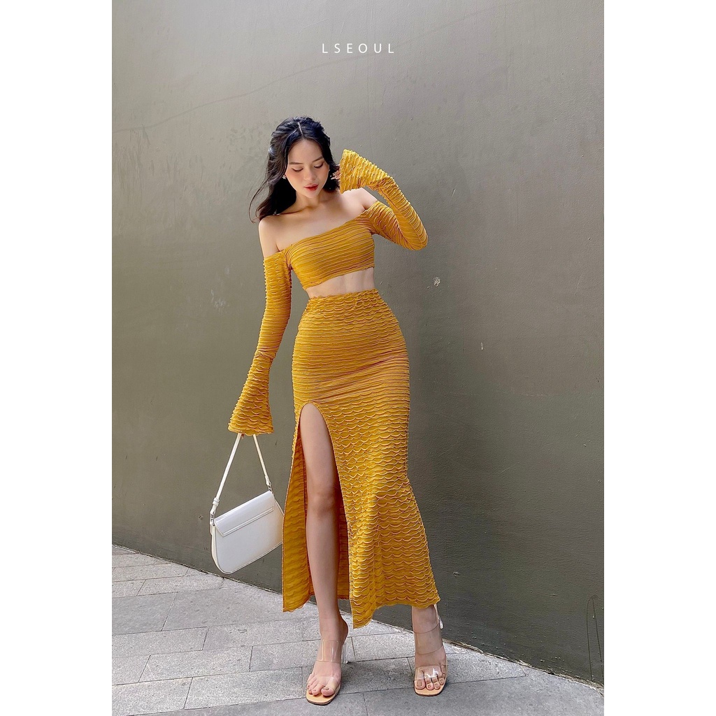 Set Áo Croptop Tay Bèo Bẹt Vai + Chân Váy Xẻ Dài LSEOUL B1167 Chất Thun Body Tôn Dáng Nữ Tính Kiêu Sa