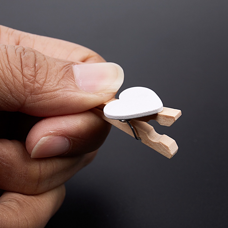 Chốt quần áo nhỏ bằng gỗ / Chốt trang trí có trái tim , màu trắng