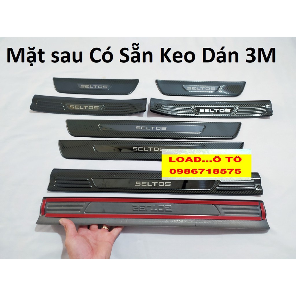 Ốp Bậc Cửa, Nẹp Bước Chân Trong, Ngoài KIA Seltos 2023-2020 Vân Carbon Đen Cao Cấp, Trang Bị Sẵn Keo Dán 3M