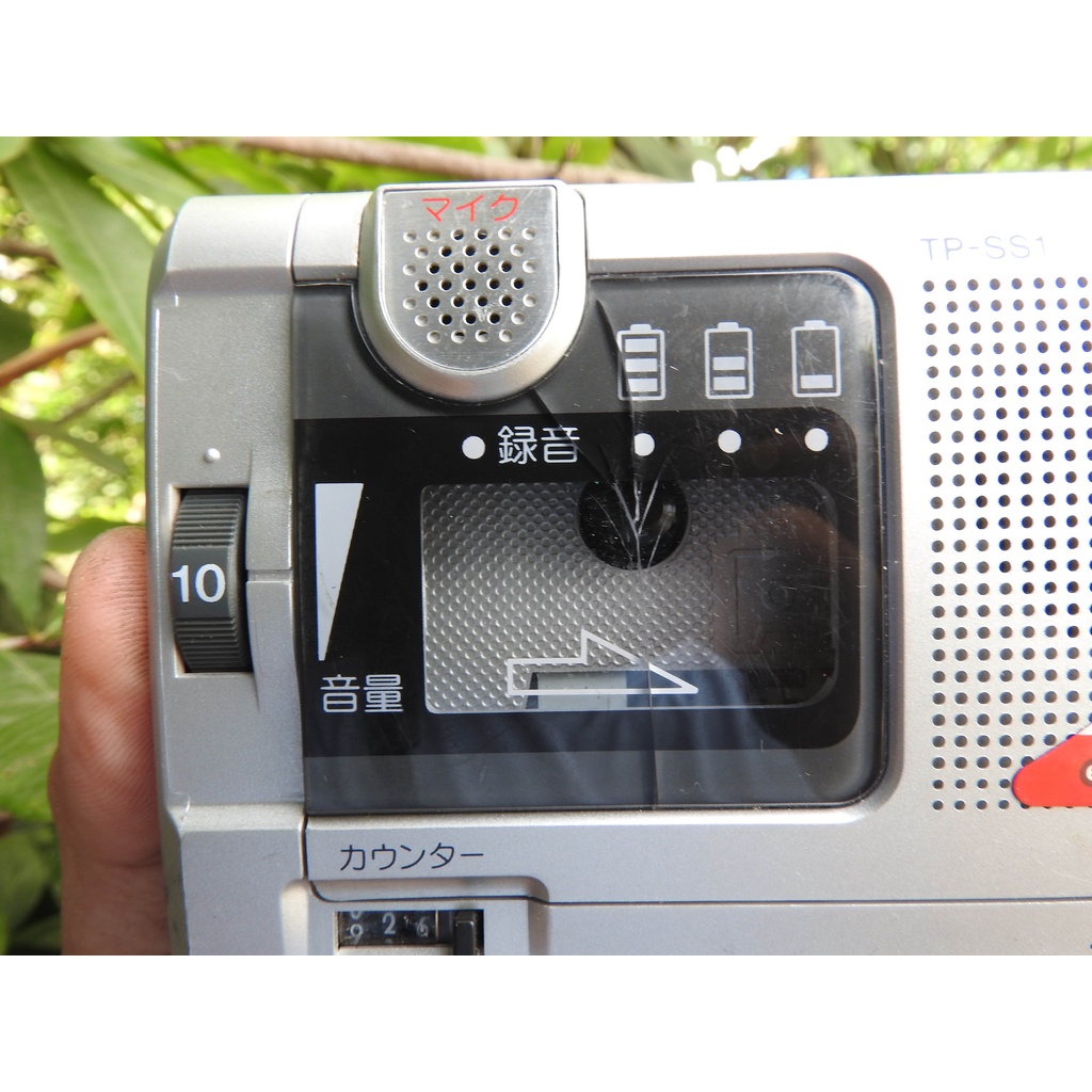 Máy nghe nhạc Cassette AIWA TP-SS1 loa ngoài máy còn đẹp nghe 2 bên tai nghe kiểu máy đề bàn mini cầm tay lạ