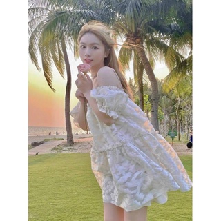 Đầm trễ vai hoa ren nổi