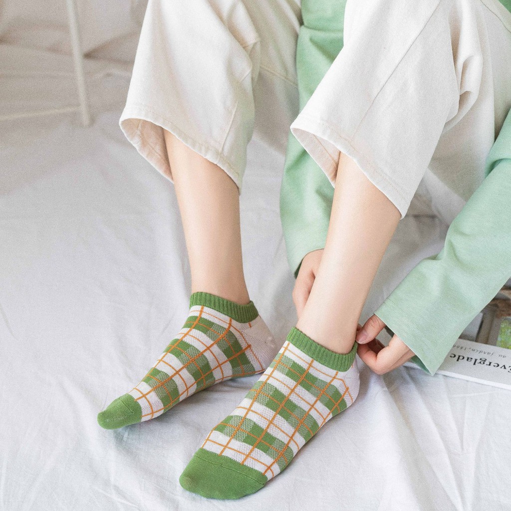 Tất Nữ Cổ Ngắn Phong Cách Xanh Trẻ Trung TN63