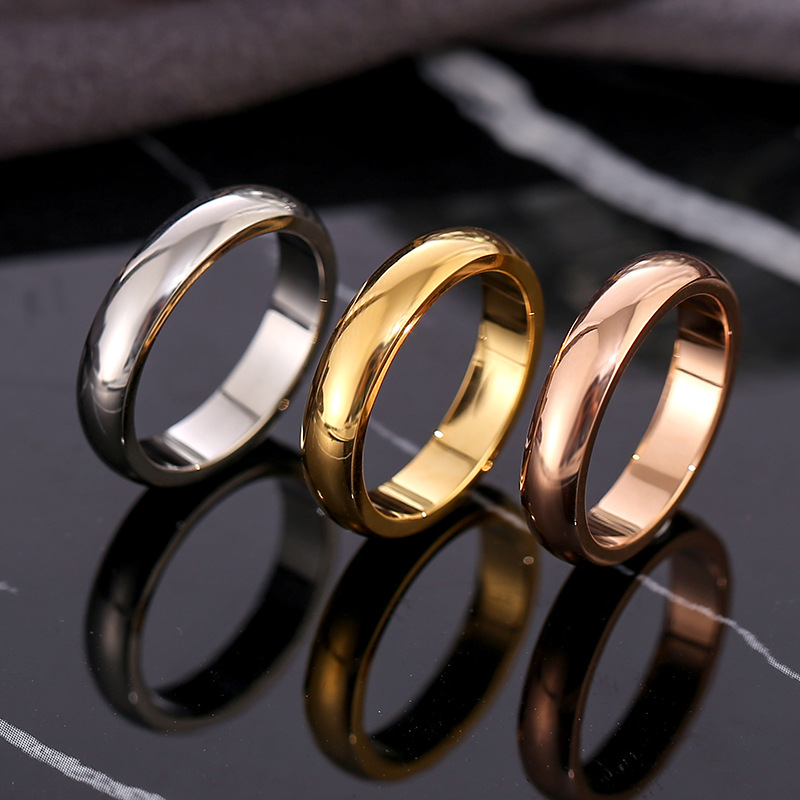 The simple explosive style polishes the ring with steel, the gold ring with full personality of European foreign trade.