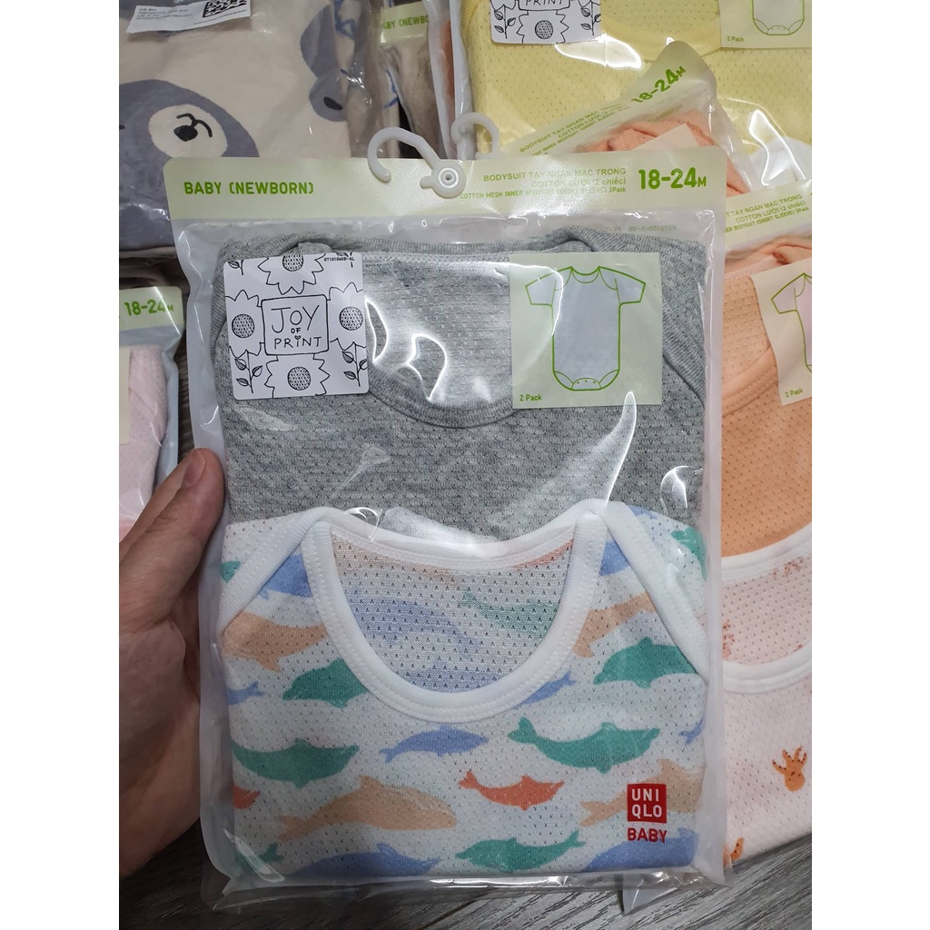 Set 2 body cộc tay Uniqlo chất cotton lưới thông hơi cho bé