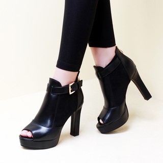 Giày boot nữ cổ ngắn hở mũi hiện đại GBN160