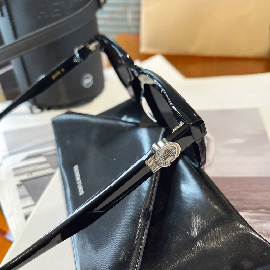 Moncler Kính Mát Gọng Vuông Phẳng swipe 3 01-2022 Thời Trang Cho Nữ