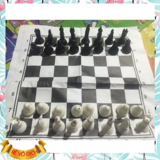 [CHẤT LƯỢNG] Cờ vua chất liệu nhựa- bàn cờ giấy