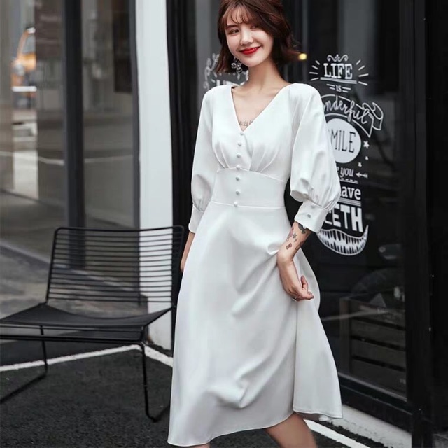 Đầm váy freesize trắng nút bọc bo eo