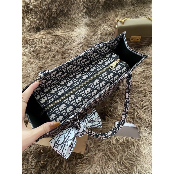 Túi Dior thổ cẩm