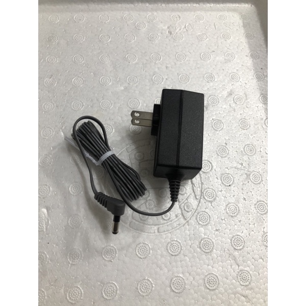 Sạc điện thoại mẹ bồng con panasonic 5,5V