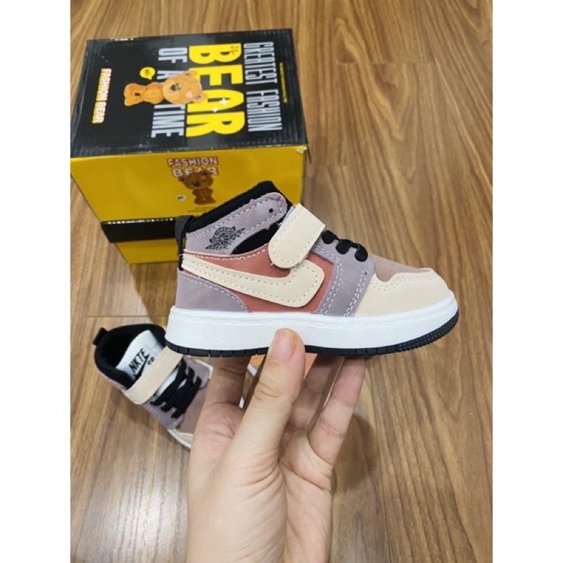Giày Jordan cho bé