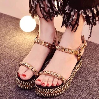 Sandal quai đinh 5p 1200g