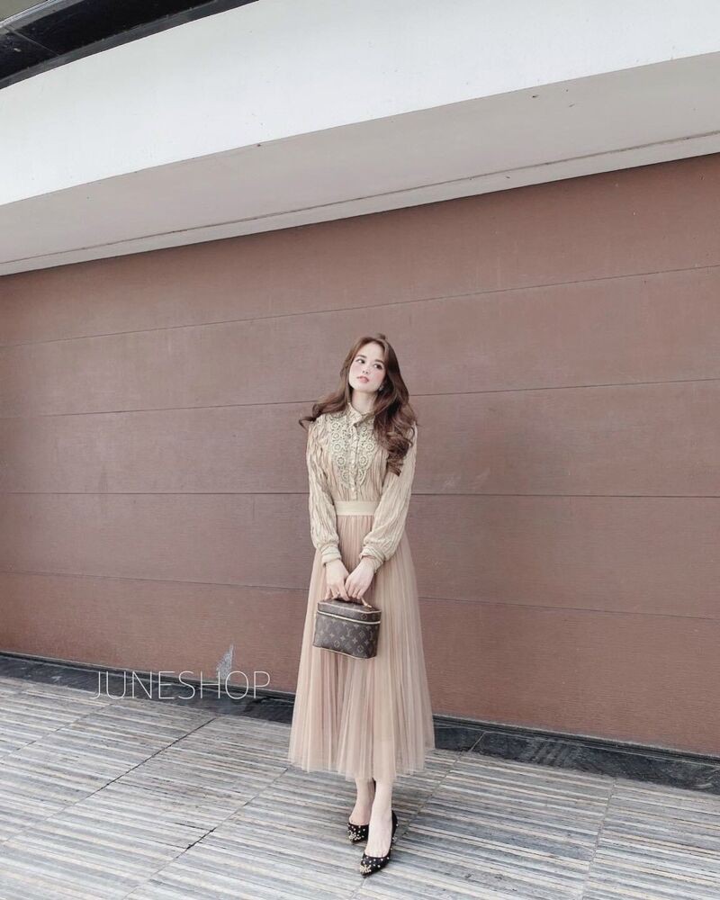 Áo sơ mi sóng pha ren quảng châu nhiều màu | BigBuy360 - bigbuy360.vn