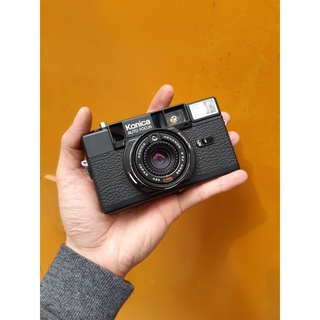 Máy phim Konica C35